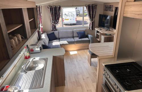 3-Bedroom Swift Caravan - Located in Uddingston, Glasgow at Maryville Caravan Site - Photo 15