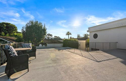 Sea Serenity Coastline Views and Pool - Photo 48