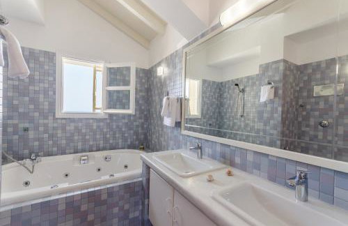Villa Anna Maria - 3 Bedroom, Private Pool - Sleeps 8 - Photo 16