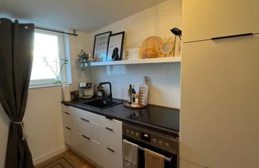 2-Zimmer Apartment - Zentral über den Dächern von Aschaffenburg - 5 min vom HBF - Gegenüber City Galerie - Foto 2