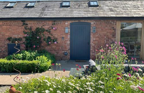 Finest Retreats - The Coach House at Tybroughton - Photo 42