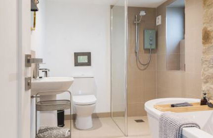 Hillside Haven, panoramic views Nr Bakewell - Photo 16