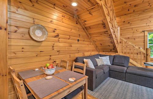 Cozy Boone Cabin with Deck Close to Downtown! - Foto 6