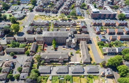 Ensuite Bedrooms with Shared Kitchen and Apartments at Simpsons Hall in Nottingham - Photo 2