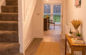 Contemporary 3-Bedroom Home Quiet Rotherham Location with Parking - Foto 7