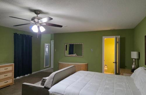 6BR in Suburban area close to Freeway and Galeria - Foto 46