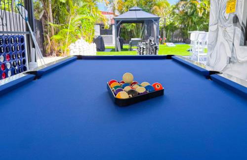 The LuxeLanding MIA- Swimming pool, Oasis Lounge, Mini Golf, BBQ and Hibachi Grill , and Outdoor Games - Photo 22