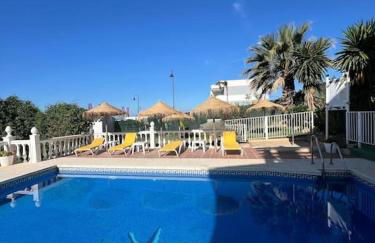 Modern Apartment with beautiful sea view in Mijas, El Chaparral - Photo 11