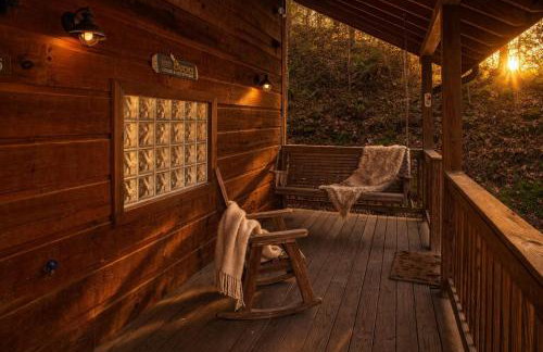 Alpine Joy-Hot Tub, Pond Access ,Cozy Cabin Retreat in the Smokies - Foto 41