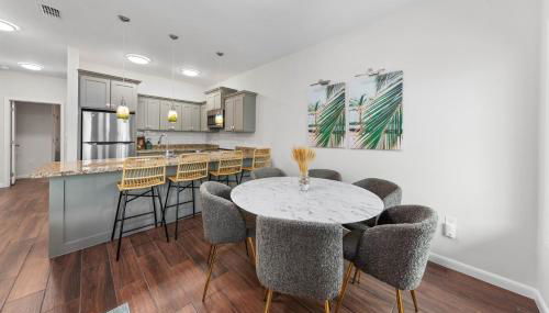 Bayfront Cottage- Pool - Hot Tub - Close to Beach - Foto 4