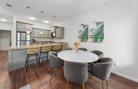 Bayfront Cottage- Pool - Hot Tub - Close to Beach - Foto 4