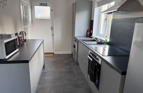 4 Bed House, Glenrothes sleeps 5 - Foto 8