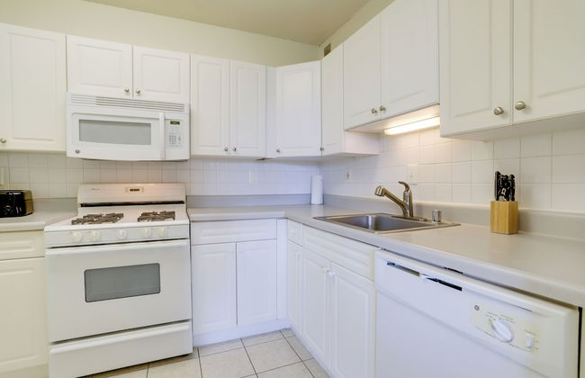 Upscale Apartments in Crystal City - Foto 56