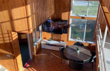 Unforgettable 4 bedroom 3 bath waterfront cabin - Photo 37