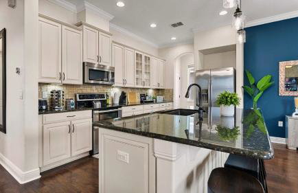 Poolside Tampa Stay- Game Room & Glam Room- Pool- Darts- Pool Table- Next to MacDill AFB - Foto 73