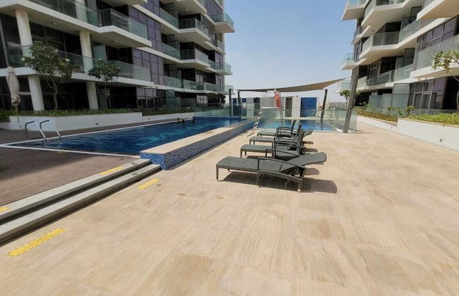 WelHome - Charming Breathtaking 1BR Apt. In Damac Hills - Photo 23