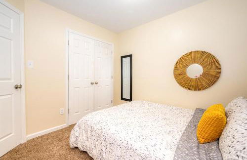 Serine Space - Townhome - King Bed - Duke - Long Term Stays - Foto 2