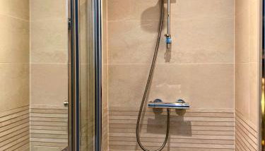 Tranquil retreat with hot tub - Foto 2