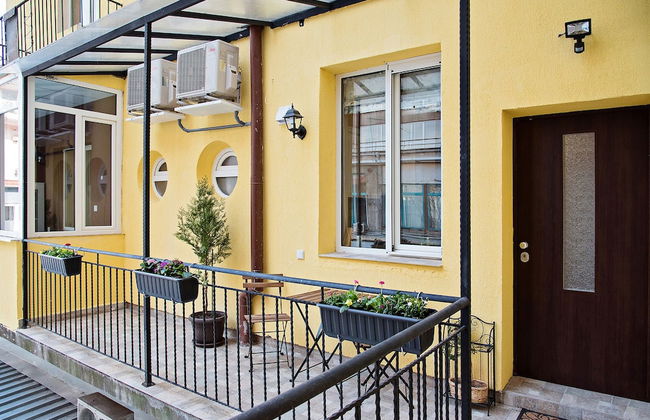 The North Tower Apartment - Photo 44