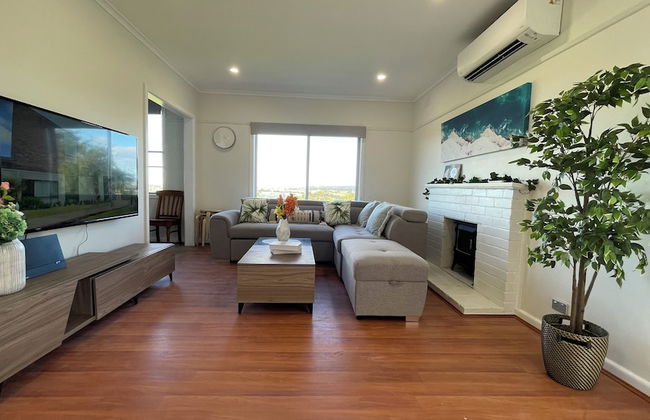 Morwell Pet friendly 3BM House - Photo 15