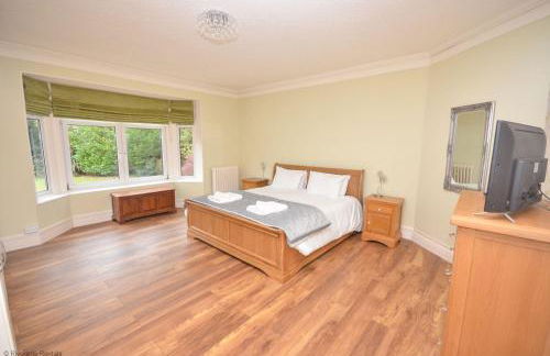 The Sheriff House - Beautiful large property in Wroxham, perfect for family holidays - Photo 13