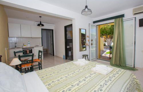 Sandy Beach Villas and Apartments - Photo 32