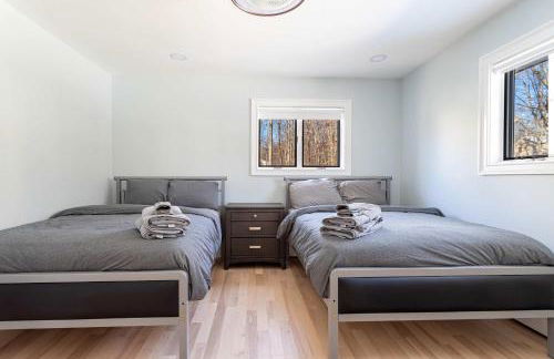 The Woodland Escape Pool Table Fire Pit 4 BD - Foto 5