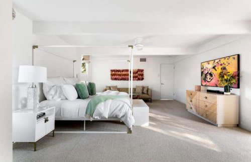 Monterey Manor Interior Designed Home Plus Pool - Photo 43