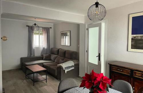 Preciosa casa entera con patio - Foto 1