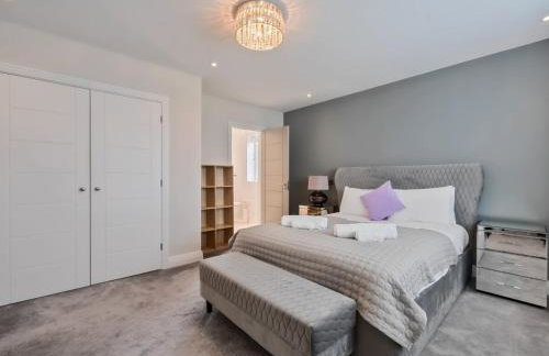 Large Comfortable & Private Home in Fetcham - Pass the Keys - Foto 18