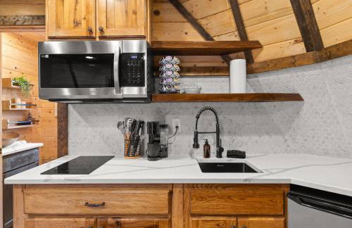 TeePee at Paradise Point with a hot tub fire pit & grill - Foto 11