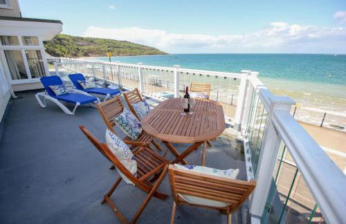 Garden Apartment, 1 Pilots Point - Photo 1