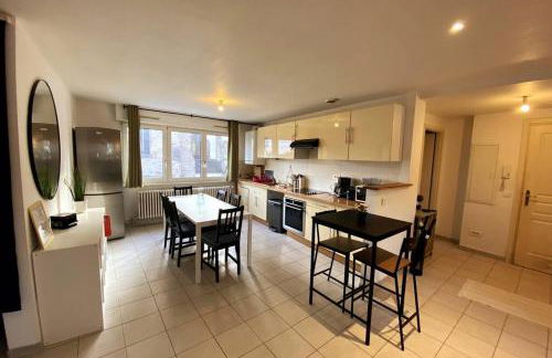 STRG Center at 10 min-Christmas market and 10min EU Parliament-WiFi-TV - Foto 10