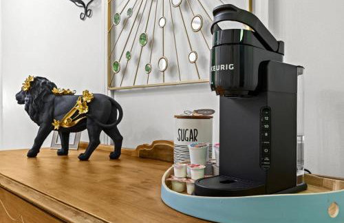 Modern Apartment with Parking & Prime Location - Foto 6