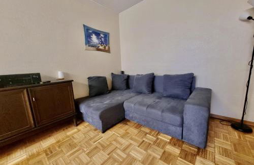 BAT Home Solutions Trier-Euren - alles was ein Hotel nicht bietet - 10 Min zur Altstadt - 98 qm Scheune für 9 Personen mit Sternenhimmel, Wintergarten, Grill und Kino - barrierefrei dank Lift & Auffahrt - Foto 18