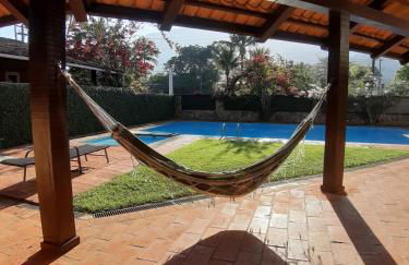 Spacious house with pool - 100m from the sea in Guaecá - Foto 8