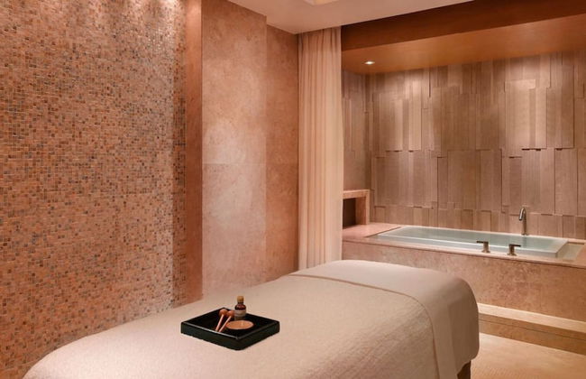 Luxury Studio Near Wafi Mall Metro Dubai Frame - Photo 15