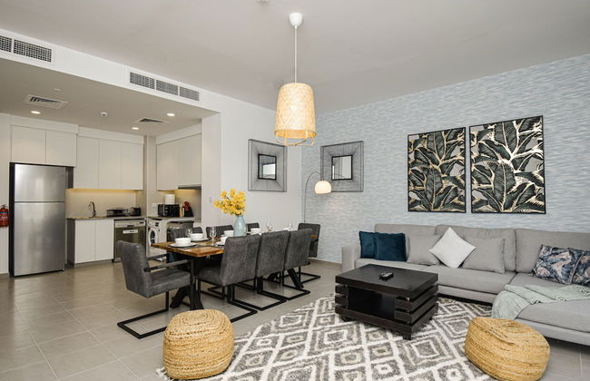 Elegant 3 BR Dubai South - Photo 38