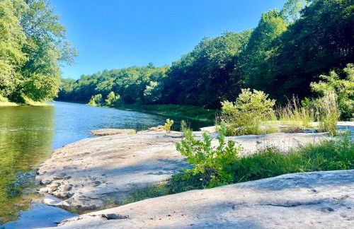 Scenic Views & River Access, Cozy River Home - Foto 59