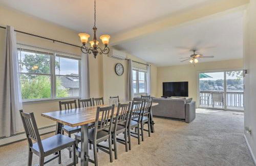 Spacious Lakefront House With a Private Dock - Foto 28