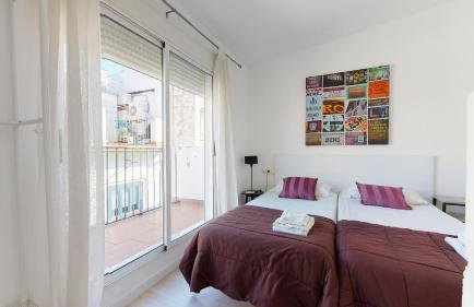 Apartamentos Sorolla House - Photo 9