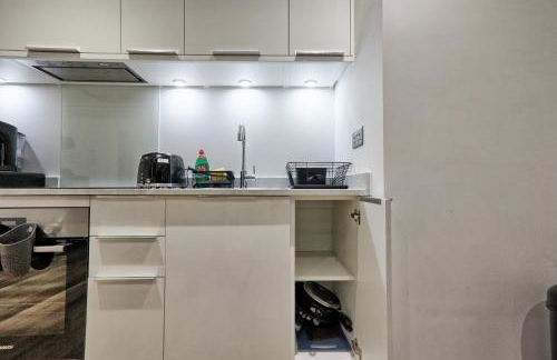 Homely & Lush 1 Bed Apartment at Trinity Point Gravesend, Suitable for Long Stay and Short Stay - Foto 16