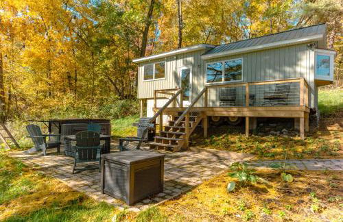 Charming Little House at Buckleberry View EV Recharge Gorgeous View Hot Tub - Foto 1