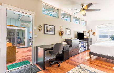 Wolf Beach Cottage by Avantstay Harbor Views - Photo 8