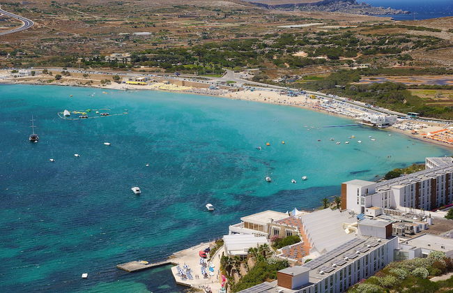 Summer Breeze Superior Apartment with Terrace by Getaways Malta - Foto 22