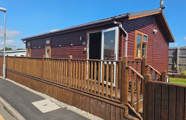 2 Bed Cabin - Sleeps 4 - Pets - 5 min to Beach - Photo 17