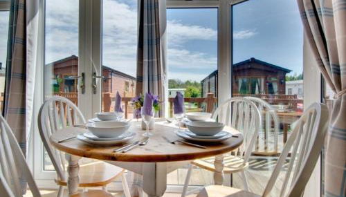 Stunning 3-bed Hot Tub Lodge, Northumberland - Foto 4