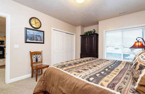 Lakeside Escape 2 BR with Hot Tub - Foto 15