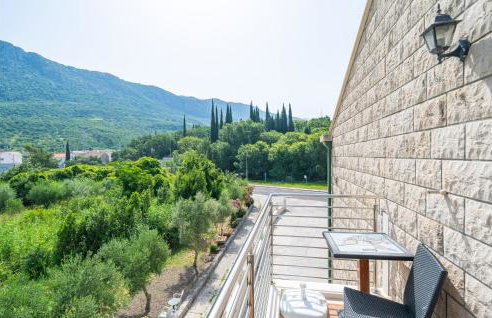 Lovely Apartment In Dubrovnik With Wifi - Photo 17