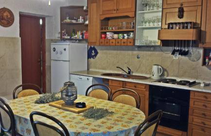 Apartment in Zlarin with balcony, W-LAN, washing machine (3813-2) - Photo 5